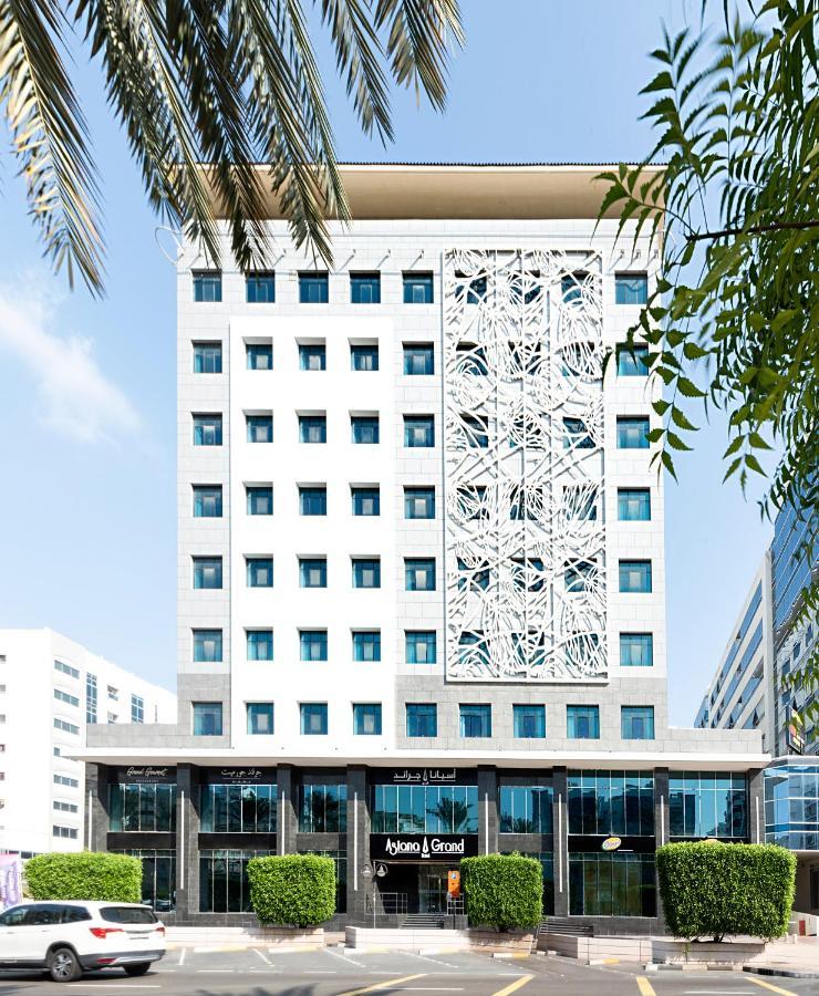 Asiana Grand Hotel Dubai Bagian luar foto The hotel in 2016