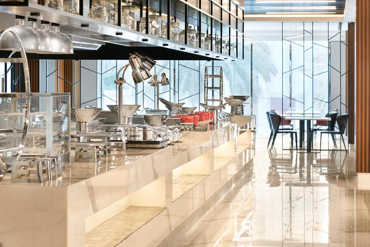 Asiana Grand Hotel Dubai Bagian luar foto The kitchen at the restaurant
