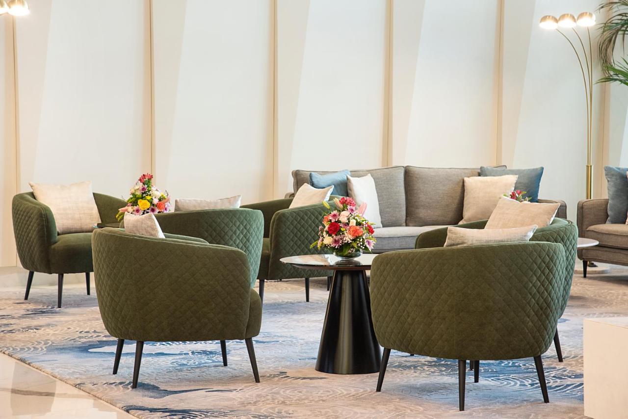 Asiana Grand Hotel Dubai Bagian luar foto The lounge at the airport